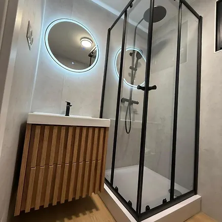 בית נופש Tiny House Krkonose מלאדה בוקי