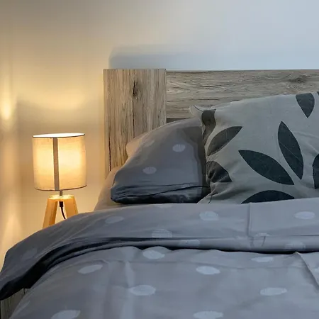 Tiny House Krkonose * 메라드바키